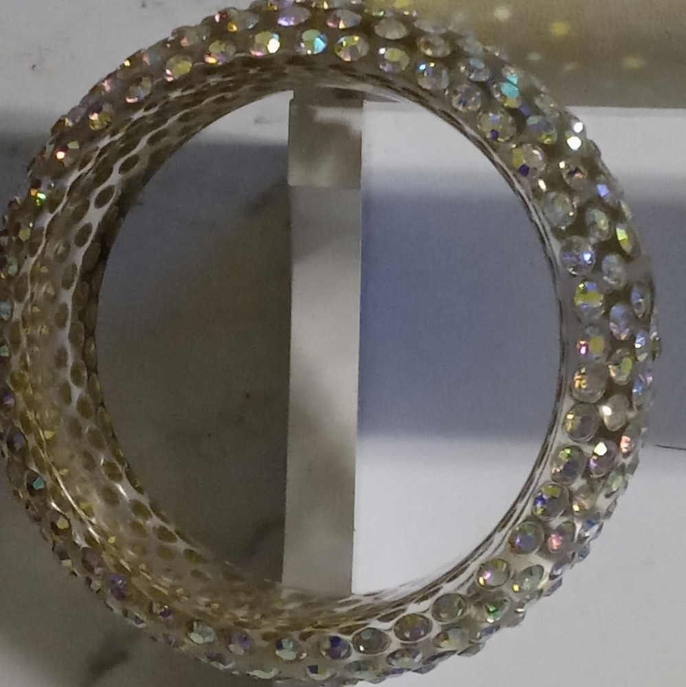 Jewelry - Picture 3 of 4